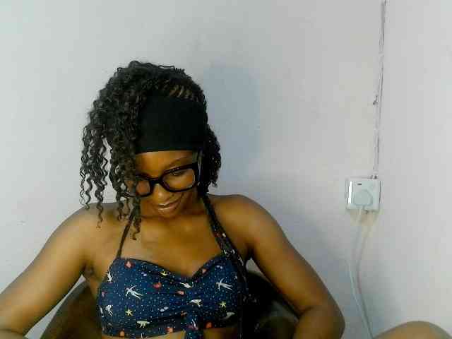 Naughtygirl24 webcam