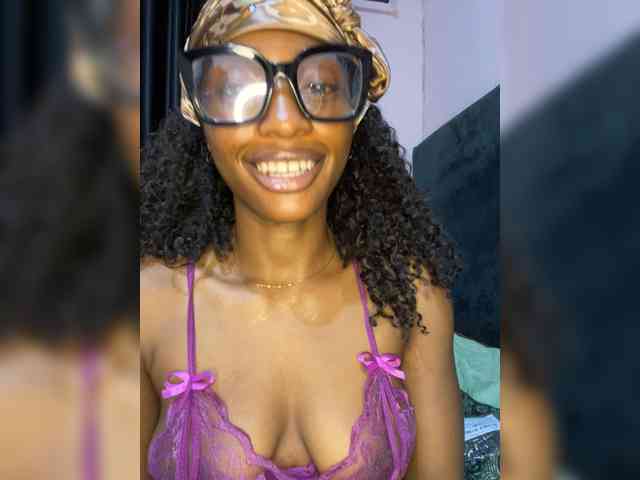 Naughtygirl24 webcam