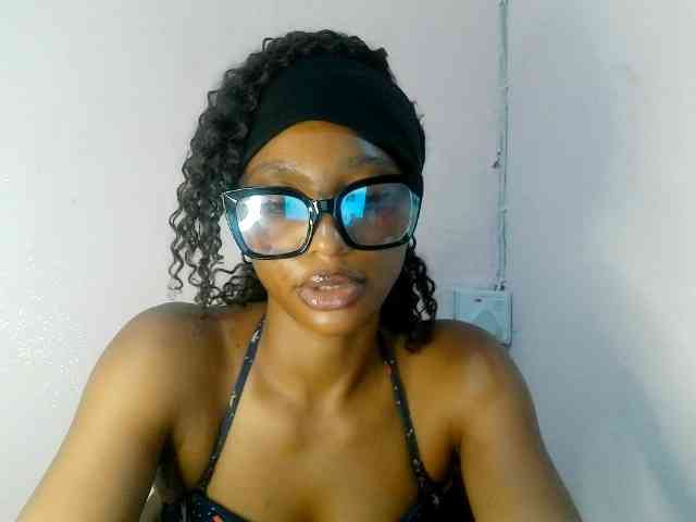 Naughtygirl24 webcam