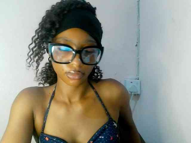 Naughtygirl24 webcam