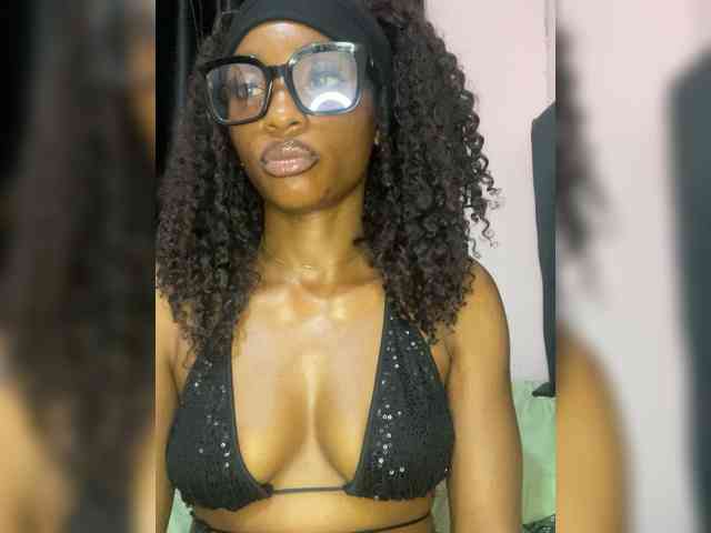 Naughtygirl24 webcam