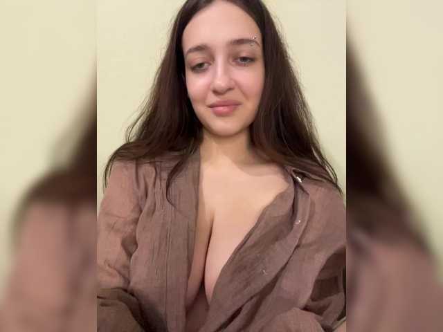 Adelik-a live cam on BongaCams