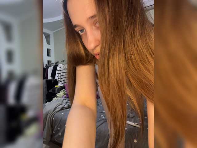 Adelik-a live cam on BongaCams