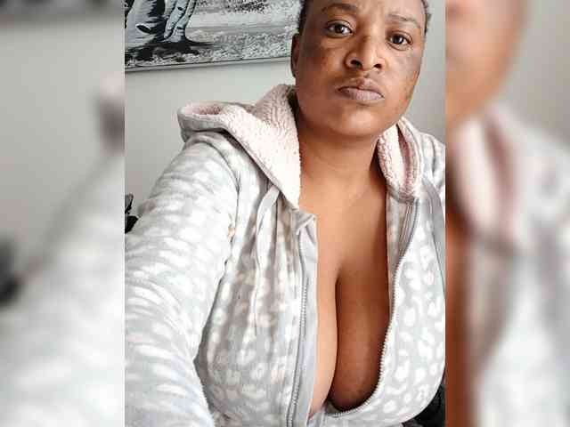 Sweetbx24 webcam