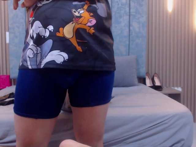 GroupBarbyJones live cam on BongaCams