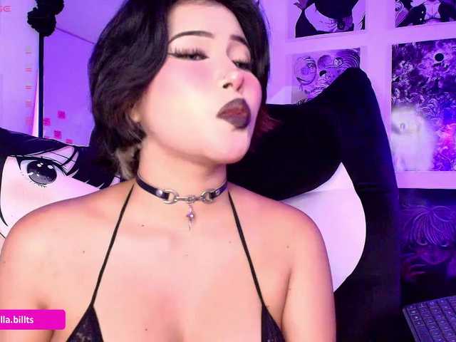 Isabellabills — live female cam