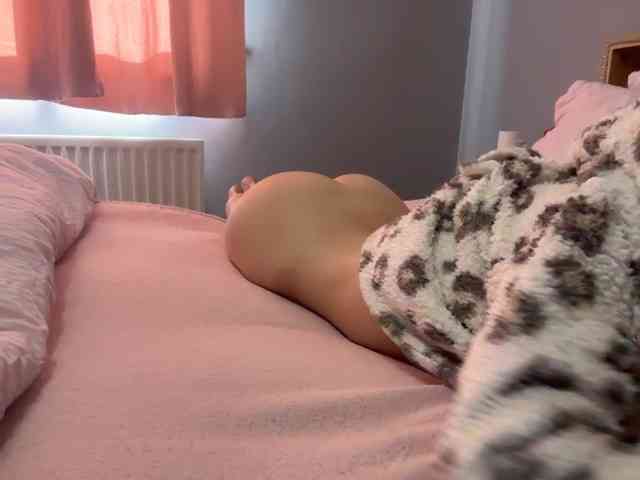 lola2126 webcam