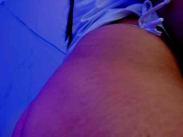 LilaVelvet webcam