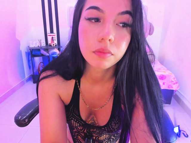 emysweett live cam on BongaCams