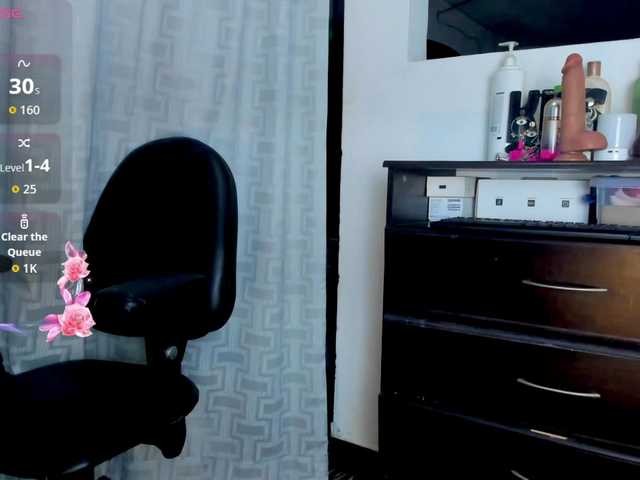 carolinasweet37 live webcam show