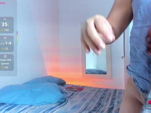 carolinasweet37 live cam on BongaCams