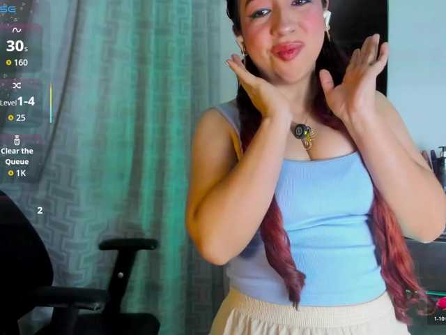 carolinasweet37 live cam on BongaCams