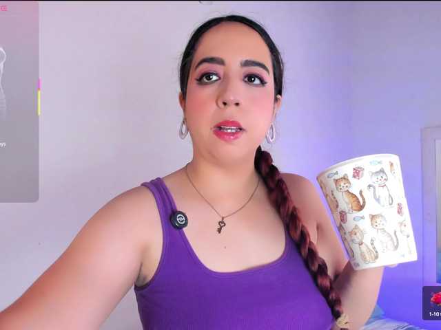 carolinasweet37 live cam on BongaCams