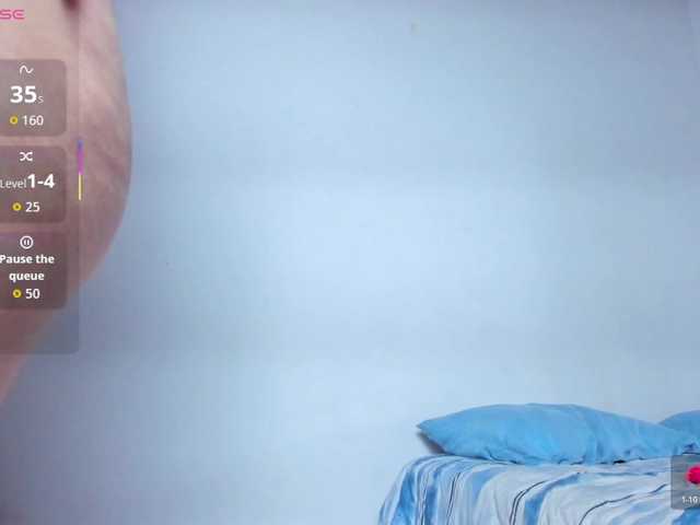 carolinasweet37 live cam on BongaCams