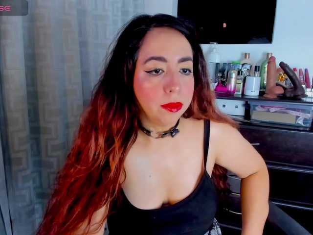 carolinasweet37 live cam on BongaCams