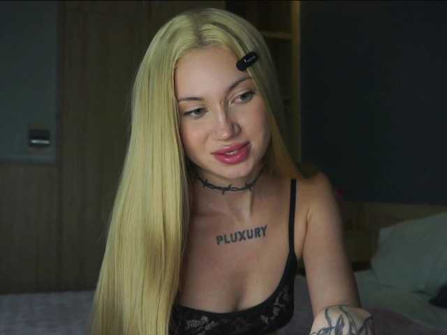 Adalheidis live cam on BongaCams