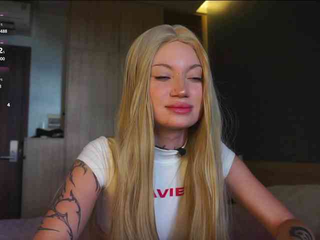 Adalheidis Live Webcam on BongaCams