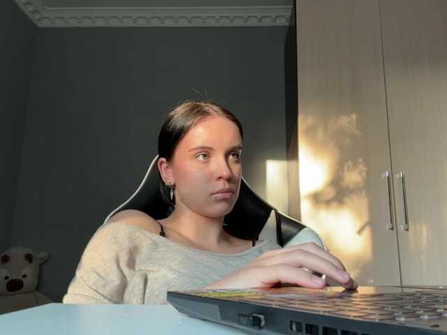 tootightwiththong live cam on BongaCams