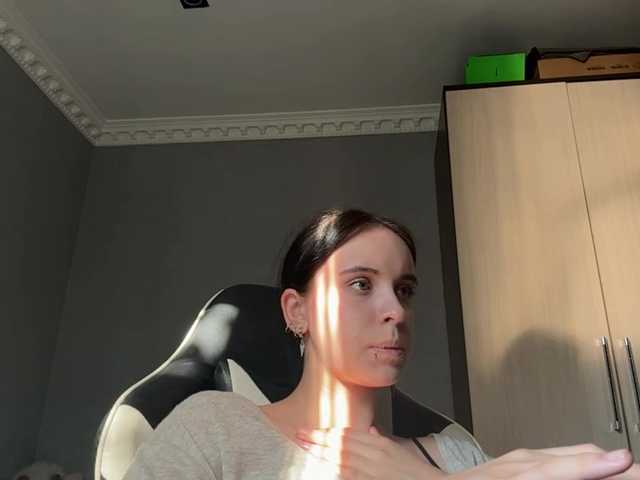tootightwiththong live cam on BongaCams