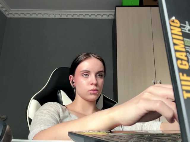 tootightwiththong live cam on BongaCams