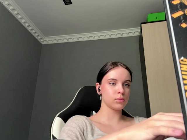 tootightwiththong live webcam show