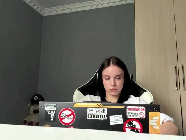 tootightwiththong live cam on BongaCams