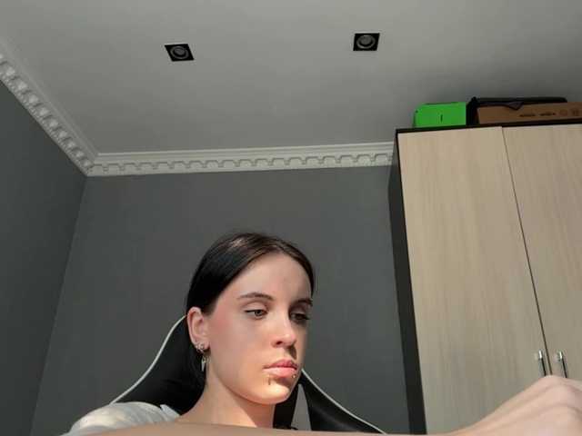 tootightwiththong live webcam show