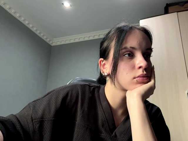tootightwiththong live cam on BongaCams