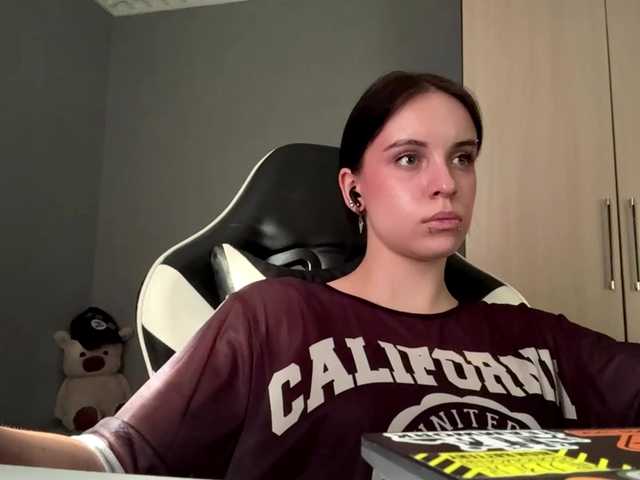 tootightwiththong live cam on BongaCams
