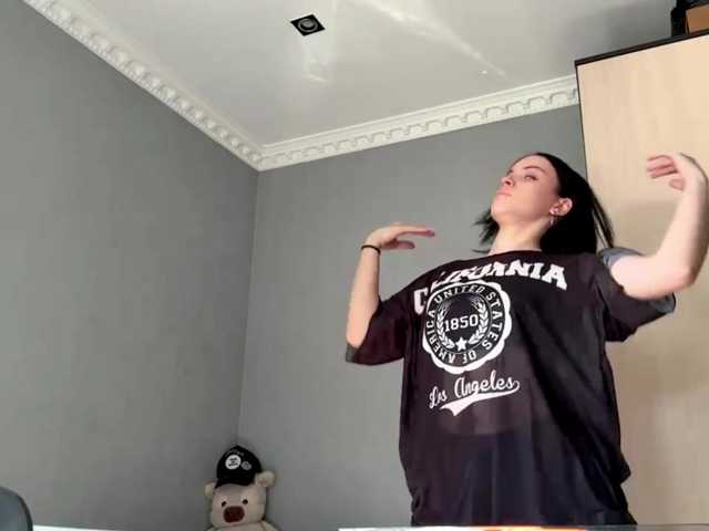 tootightwiththong live cam on BongaCams