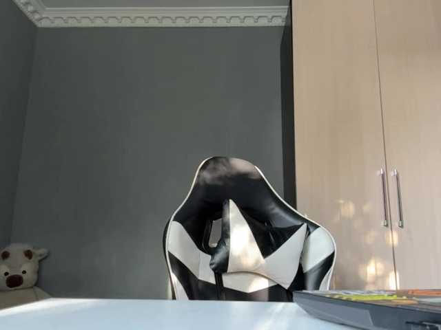 tootightwiththong live cam on BongaCams