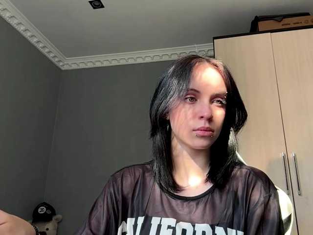 tootightwiththong live cam on BongaCams