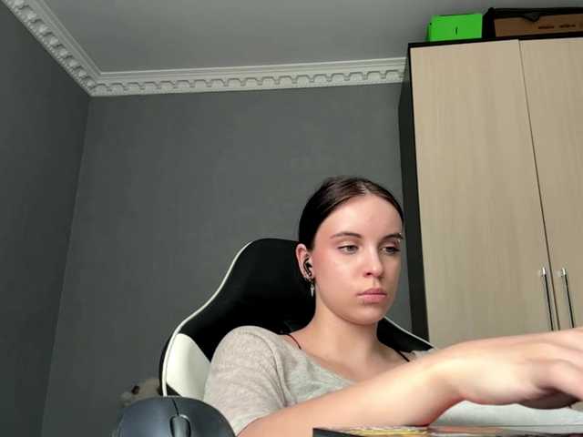 tootightwiththong live cam on BongaCams