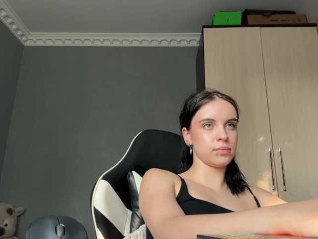 tootightwiththong live webcam show