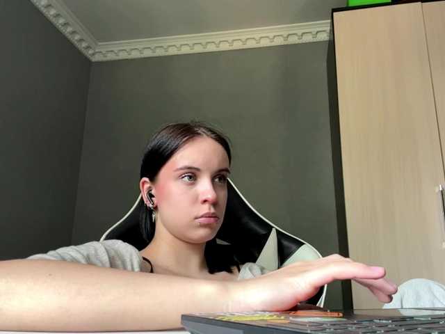 tootightwiththong live cam on BongaCams