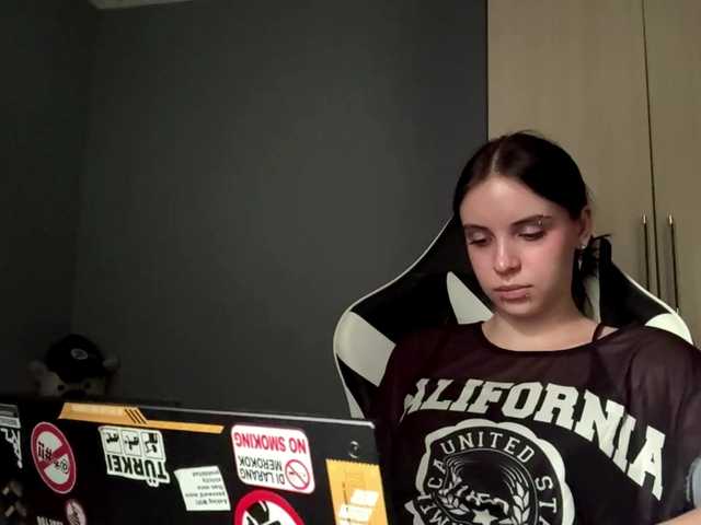 tootightwiththong live cam on BongaCams