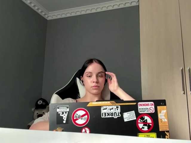 tootightwiththong live cam on BongaCams