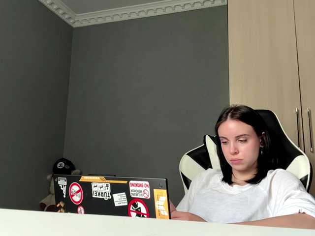 tootightwiththong live cam on BongaCams