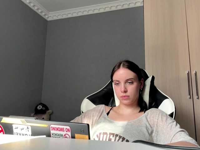 tootightwiththong live cam on BongaCams