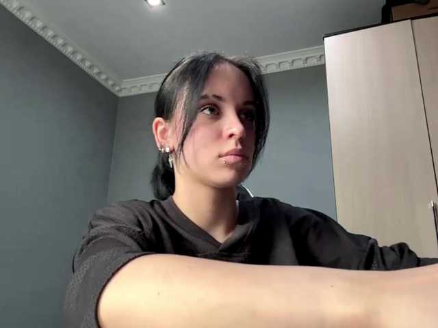 tootightwiththong live cam on BongaCams