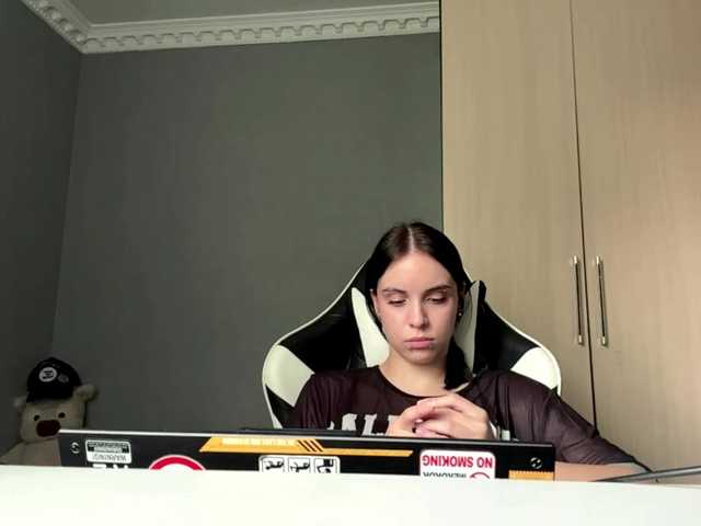 tootightwiththong live cam on BongaCams