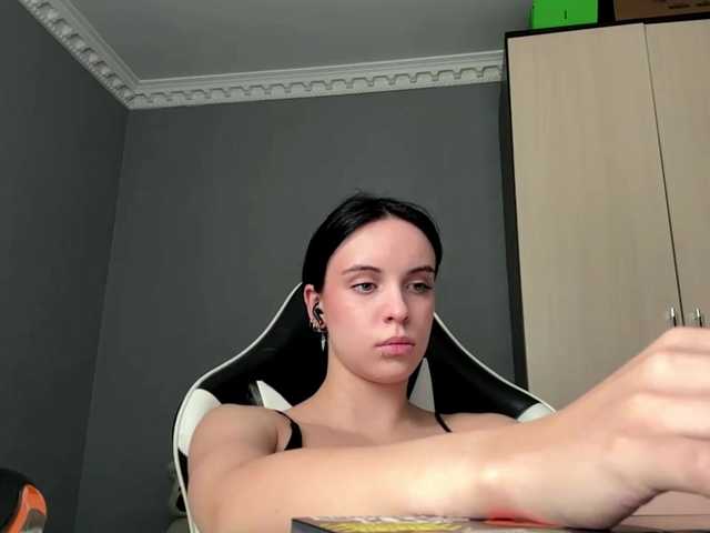 tootightwiththong live cam on BongaCams