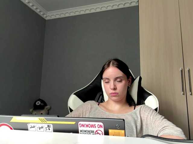 tootightwiththong live cam on BongaCams