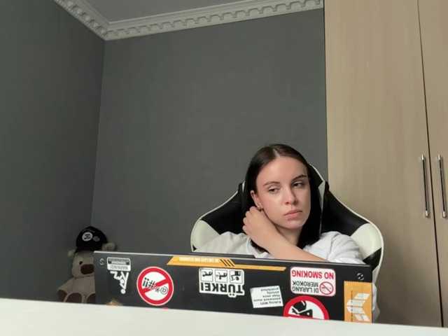tootightwiththong live cam on BongaCams