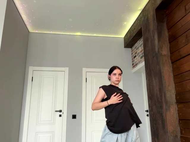 tootightwiththong live cam on BongaCams
