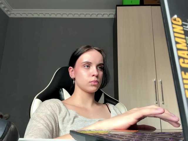 tootightwiththong live cam on BongaCams