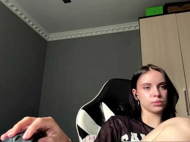tootightwiththong live cam on BongaCams
