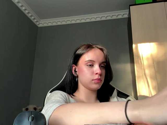 tootightwiththong live cam on BongaCams