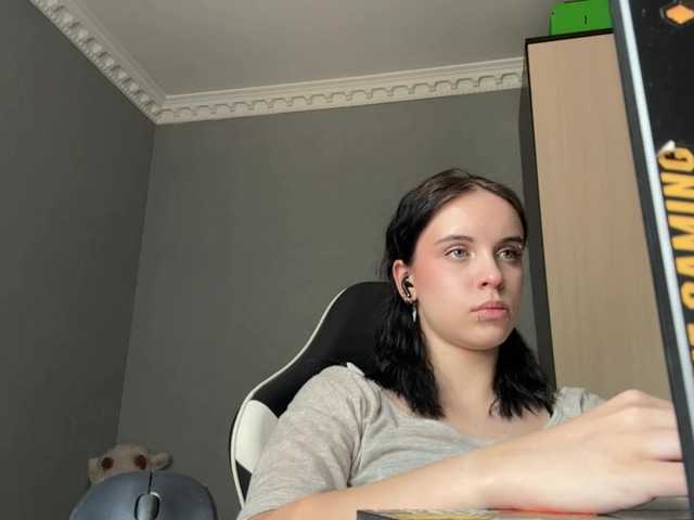 tootightwiththong live cam on BongaCams