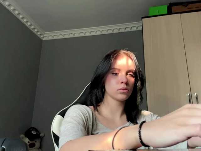 tootightwiththong live cam on BongaCams